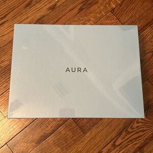 Brand new Aura frame